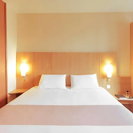Hotel Ibis 2*