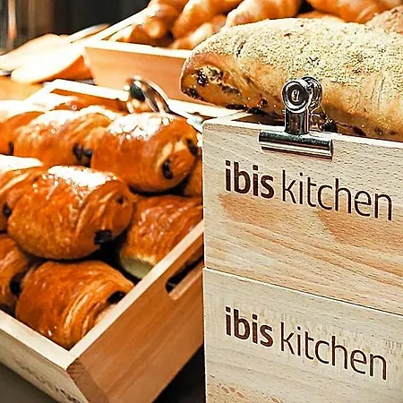 Ibis Hotel 2*